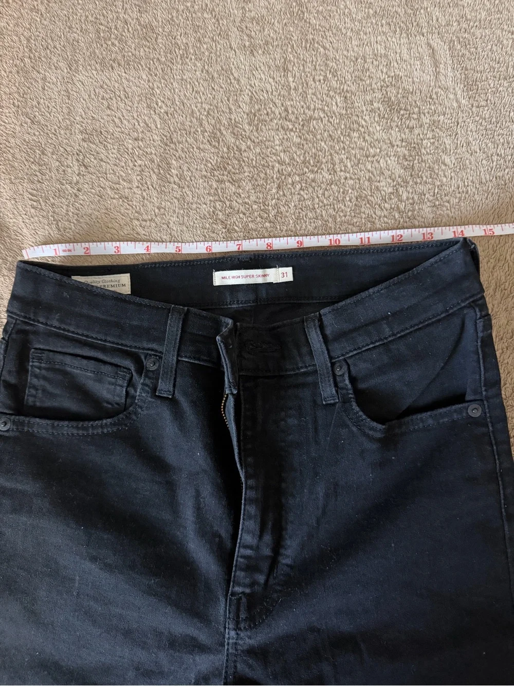 Levi's Women's Skinny Jeans in Black